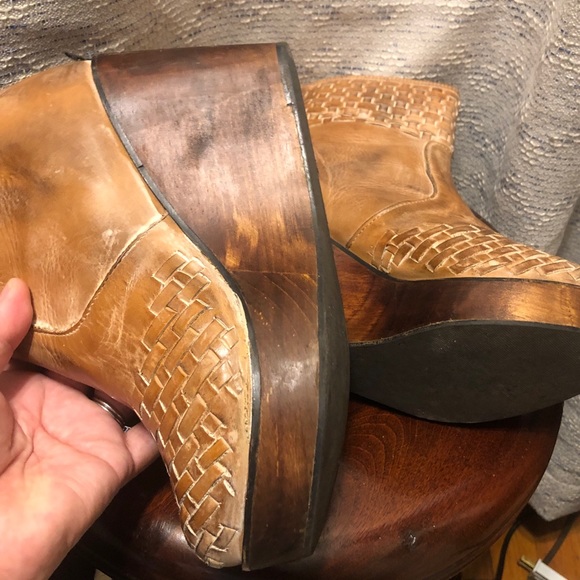 BedStu Cobbler Series Leather Booties - Picture 9 of 11